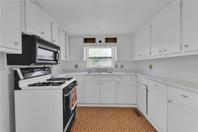 6009 Marion Avenue, Kansas City, MO 64133