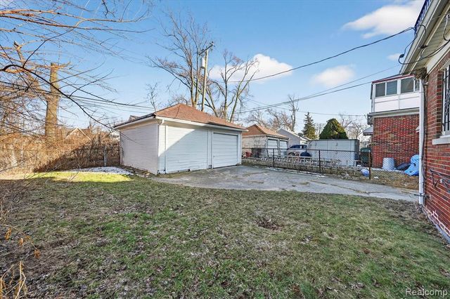 15888 Ohio Street, Detroit, MI 48238