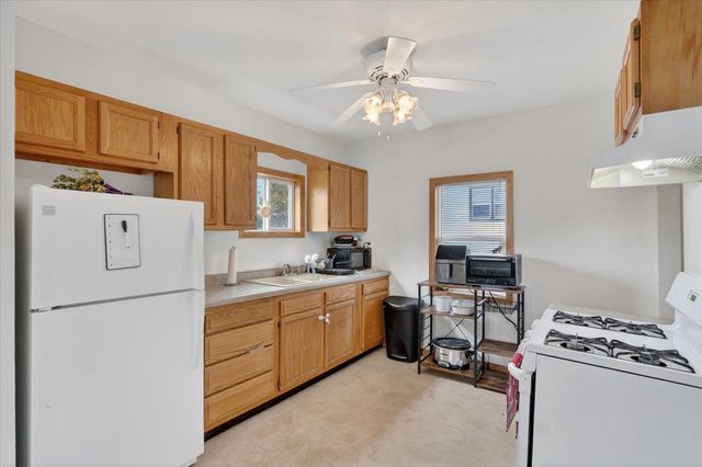 852 JOHNSON Street, Beloit, WI 53511