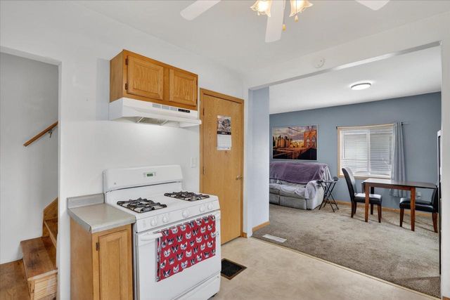 852 JOHNSON Street, Beloit, WI 53511