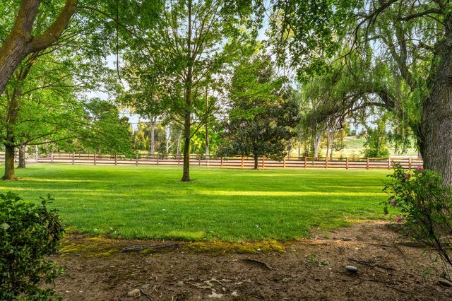 9475 Alta Mesa Rd, Wilton, CA 95693