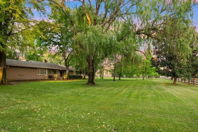 9475 Alta Mesa Rd, Wilton, CA 95693