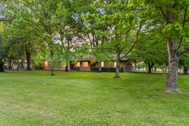 9475 Alta Mesa Rd, Wilton, CA 95693