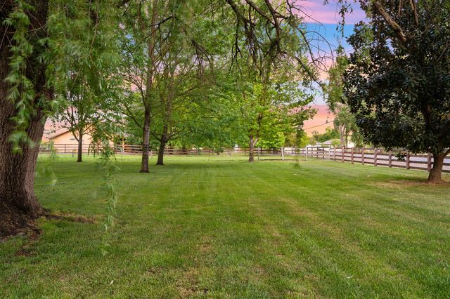 9475 Alta Mesa Rd, Wilton, CA 95693