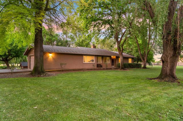 9475 Alta Mesa Rd, Wilton, CA 95693