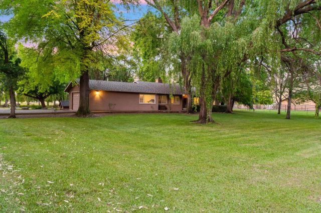 9475 Alta Mesa Rd, Wilton, CA 95693