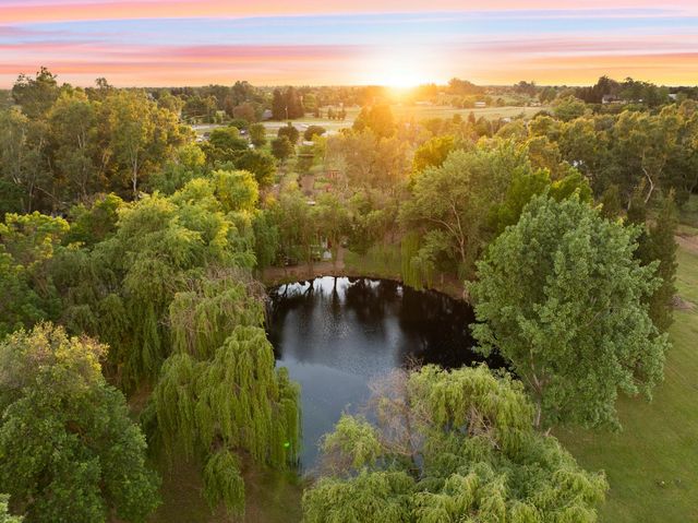 9475 Alta Mesa Rd, Wilton, CA 95693