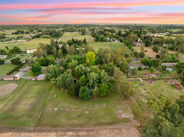 9475 Alta Mesa Rd, Wilton, CA 95693