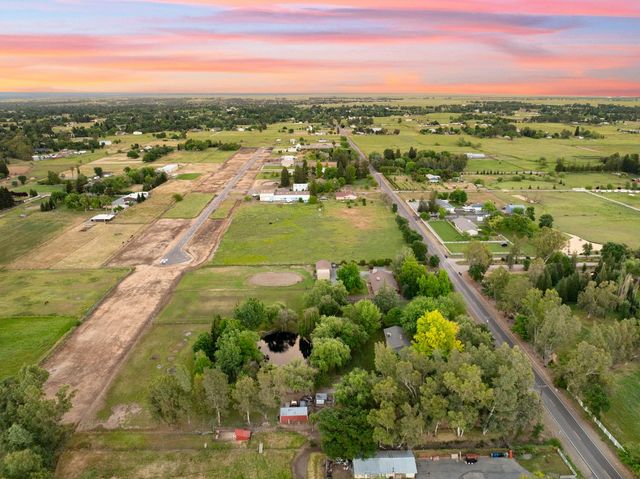 9475 Alta Mesa Rd, Wilton, CA 95693