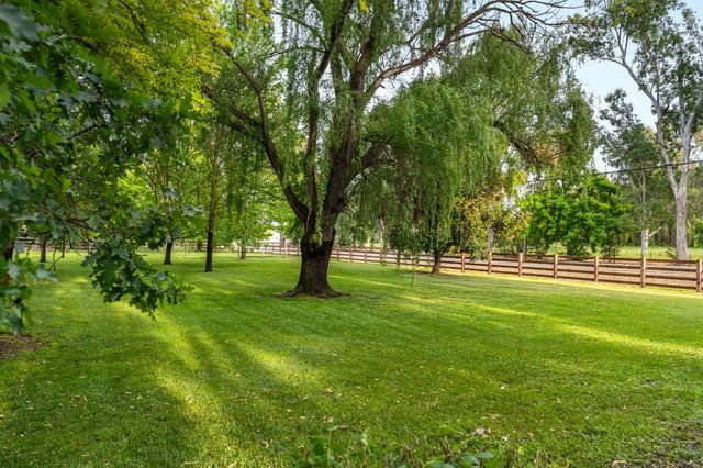 9475 Alta Mesa Rd, Wilton, CA 95693