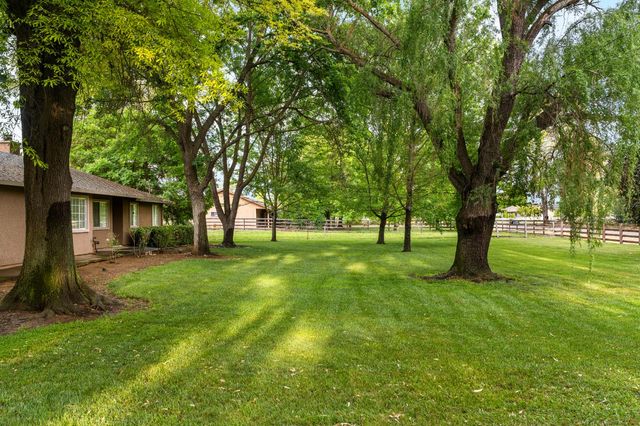 9475 Alta Mesa Rd, Wilton, CA 95693