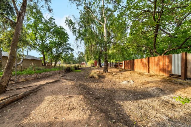 9475 Alta Mesa Rd, Wilton, CA 95693