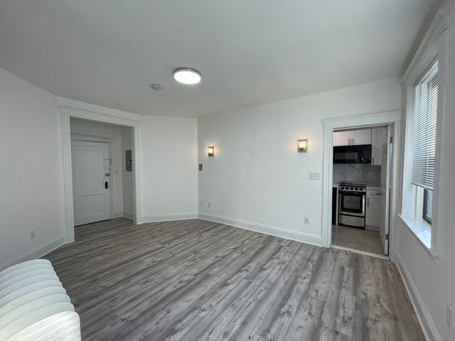 90 Brainerd Rd 14, Boston, MA 02134