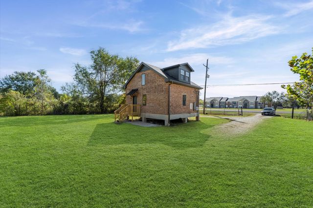 1420 Fm 1960, Dayton, TX 77535
