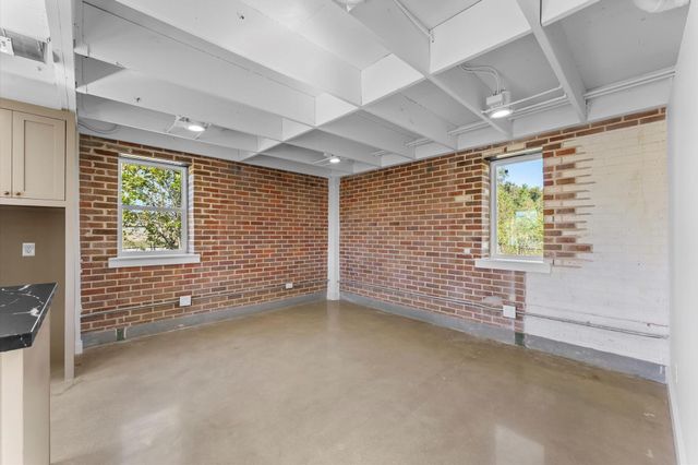 1420 Fm 1960, Dayton, TX 77535