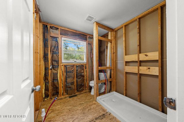 129 Lisa Lane, Crossville, TN 38558