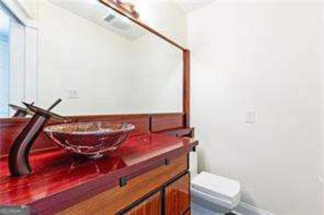 1022 Reeder Circle NE, Atlanta, GA 30306