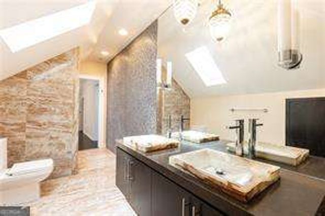 1022 Reeder Circle NE, Atlanta, GA 30306