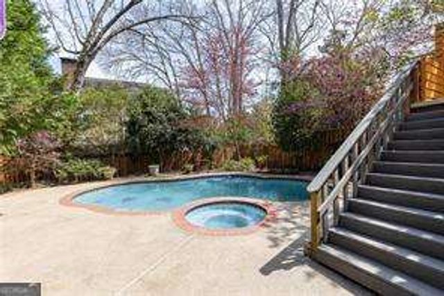 1022 Reeder Circle NE, Atlanta, GA 30306