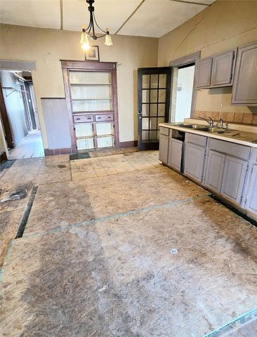 402 S Cherry Street, Harrison, AR 72601