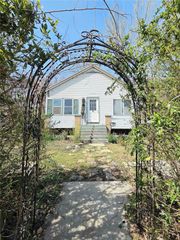 402 S Cherry Street, Harrison, AR 72601