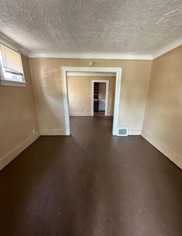 2340 W Grand Street, Detroit, MI 48238