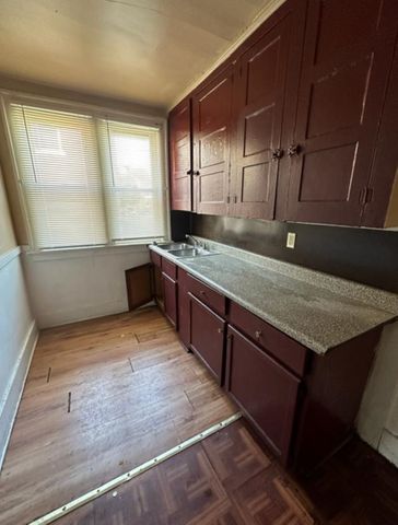2340 W Grand Street, Detroit, MI 48238