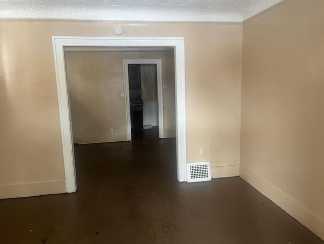 2340 W Grand Street, Detroit, MI 48238