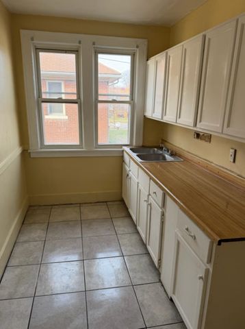 2340 W Grand Street, Detroit, MI 48238