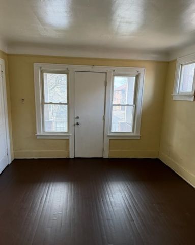2340 W Grand Street, Detroit, MI 48238