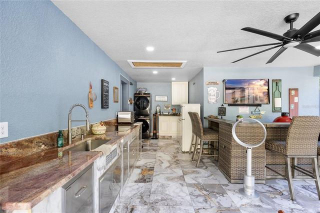 6907 W CREEK DRIVE, Tampa, FL 33615