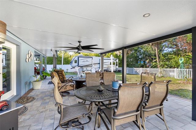 6907 W CREEK DRIVE, Tampa, FL 33615