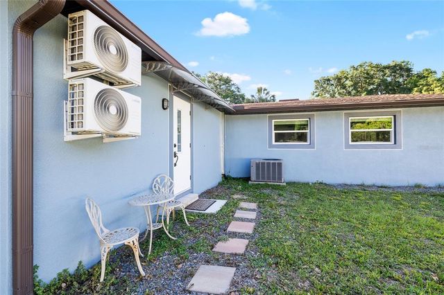 6907 W CREEK DRIVE, Tampa, FL 33615