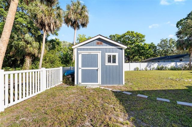6907 W CREEK DRIVE, Tampa, FL 33615