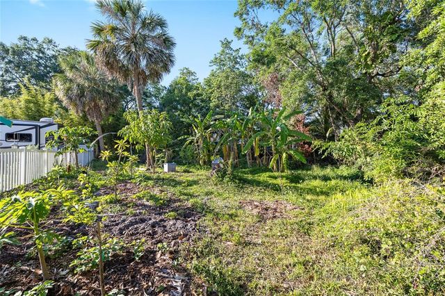 6907 W CREEK DRIVE, Tampa, FL 33615