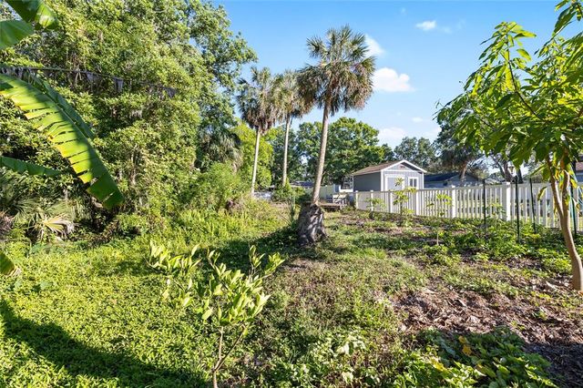 6907 W CREEK DRIVE, Tampa, FL 33615