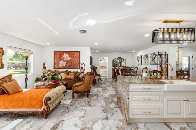 6907 W CREEK DRIVE, Tampa, FL 33615