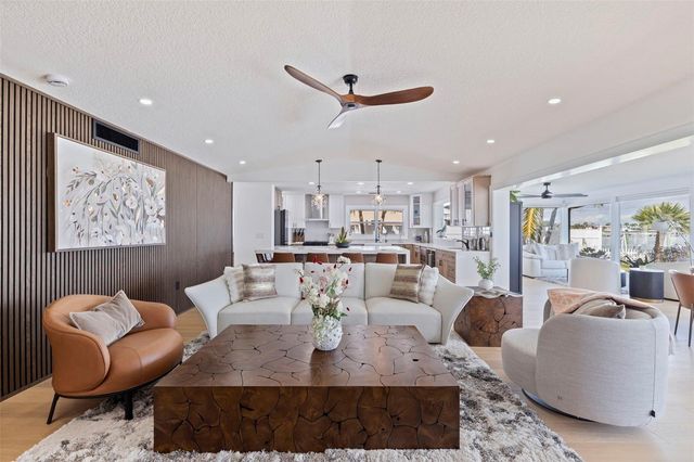 7827 9TH AVENUE S, St Petersburg, FL 33707