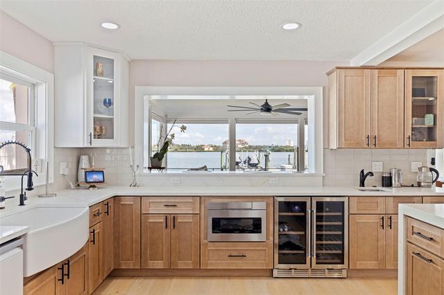 7827 9TH AVENUE S, St Petersburg, FL 33707