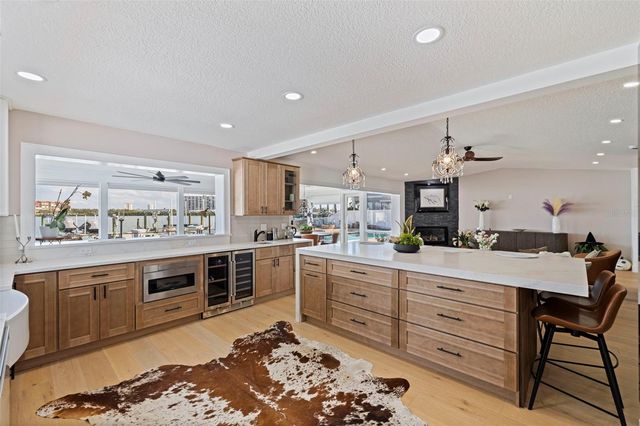 7827 9TH AVENUE S, St Petersburg, FL 33707