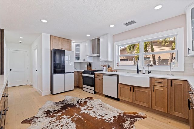 7827 9TH AVENUE S, St Petersburg, FL 33707