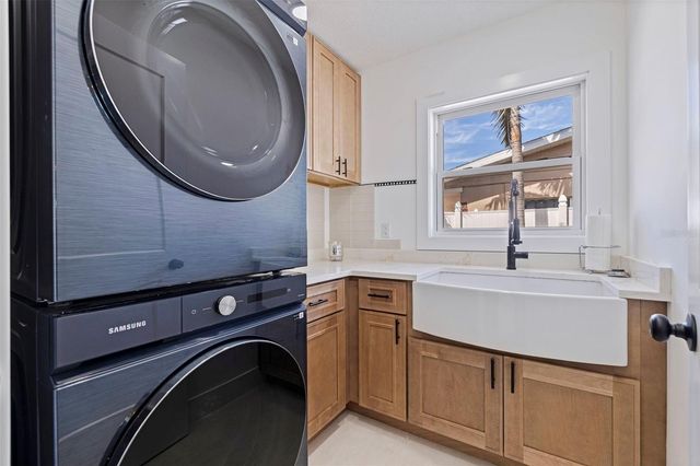 7827 9TH AVENUE S, St Petersburg, FL 33707