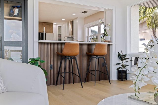 7827 9TH AVENUE S, St Petersburg, FL 33707