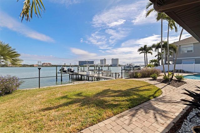 7827 9TH AVENUE S, St Petersburg, FL 33707