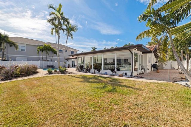 7827 9TH AVENUE S, St Petersburg, FL 33707