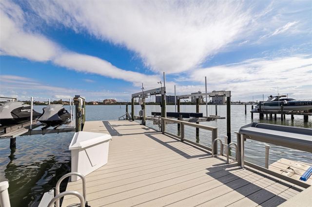 7827 9TH AVENUE S, St Petersburg, FL 33707