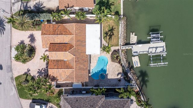 7827 9TH AVENUE S, St Petersburg, FL 33707