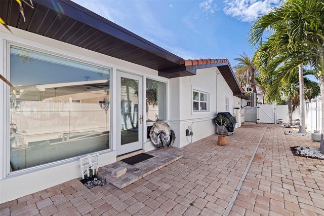 7827 9TH AVENUE S, St Petersburg, FL 33707