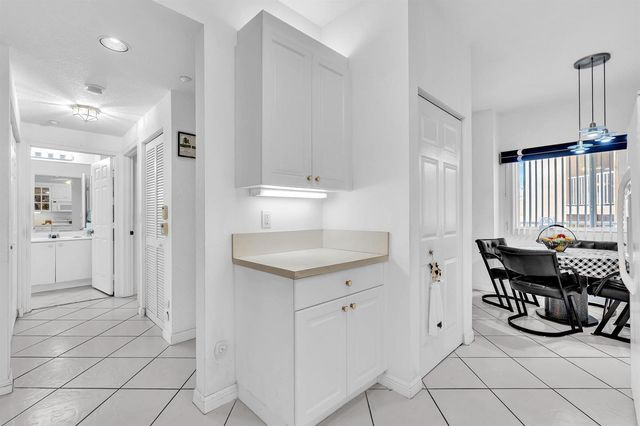 7623 Southampton Terrace 211, Tamarac, FL 33321