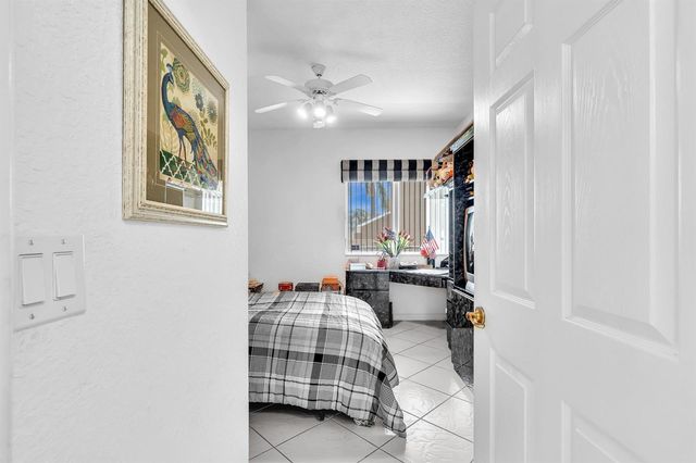 7623 Southampton Terrace 211, Tamarac, FL 33321